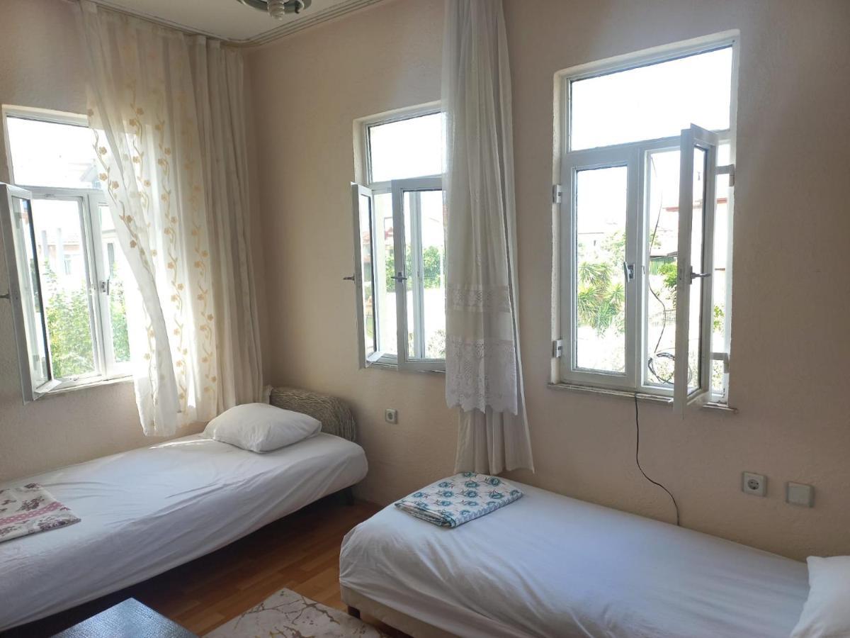 Adventurous Local Hostel 페티예 외부 사진