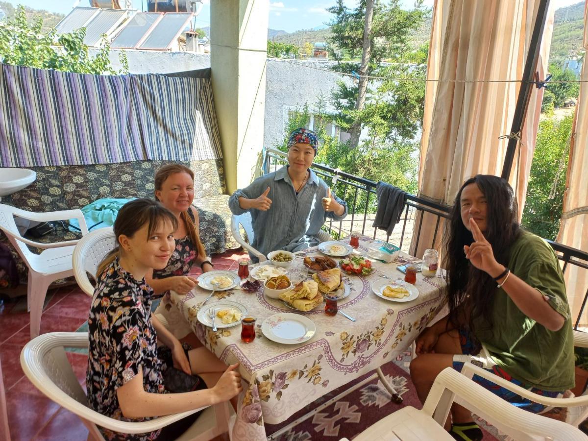 Adventurous Local Hostel 페티예 외부 사진