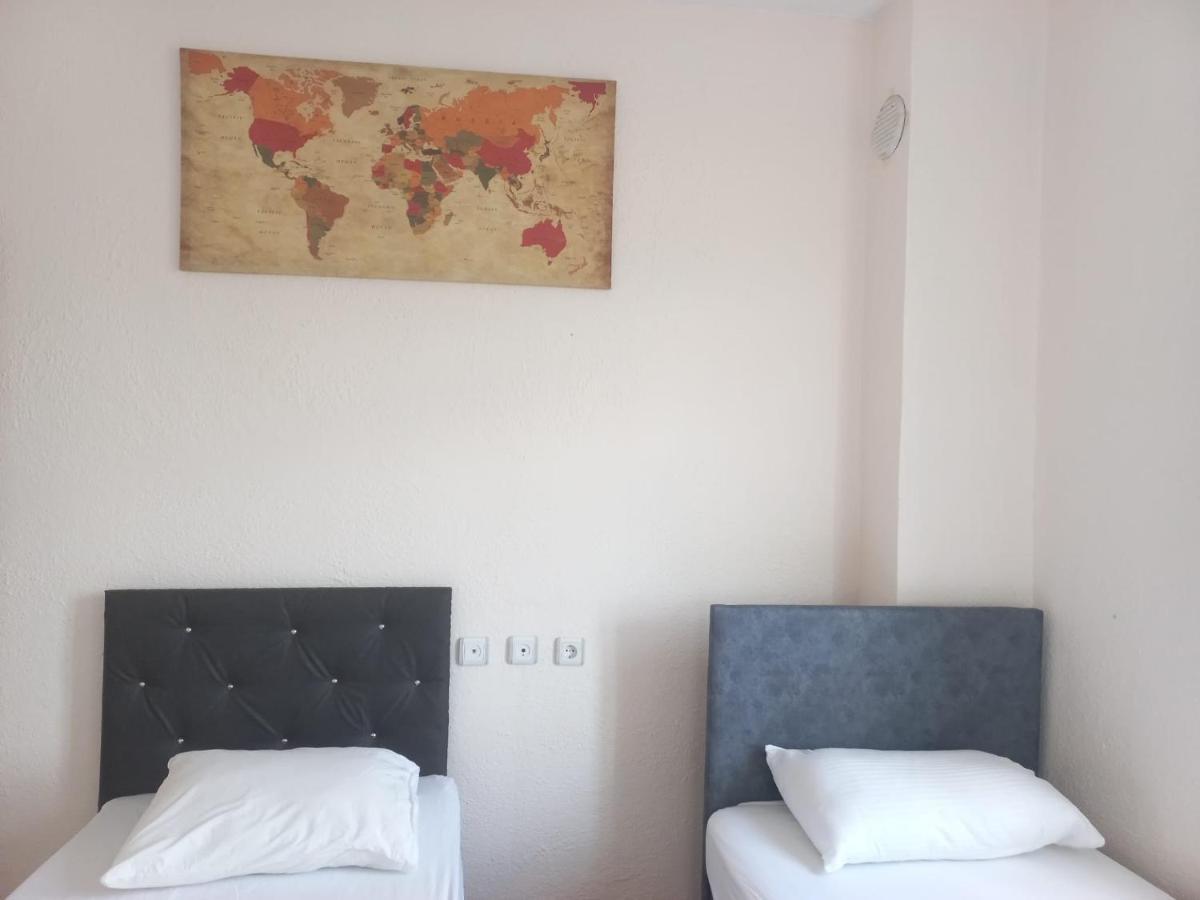 Adventurous Local Hostel 페티예 외부 사진