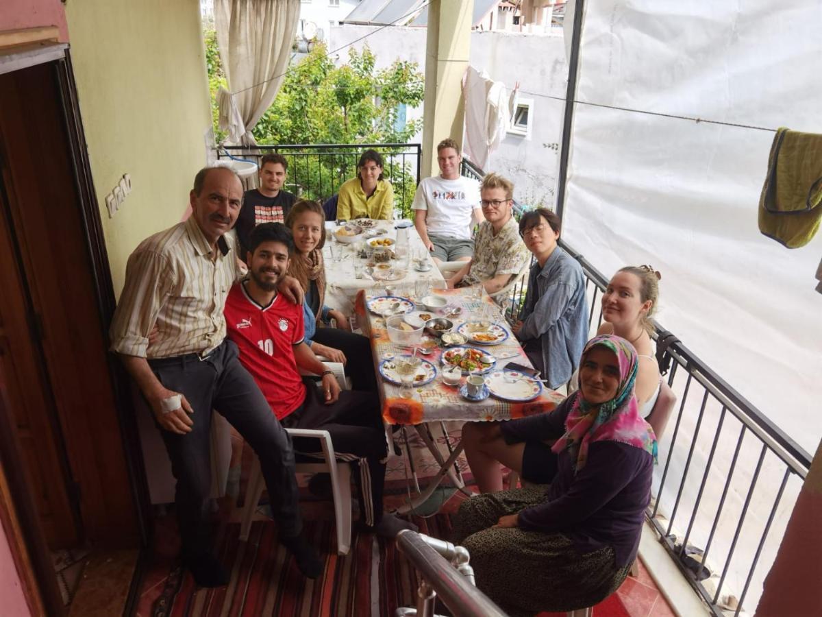 Adventurous Local Hostel 페티예 외부 사진