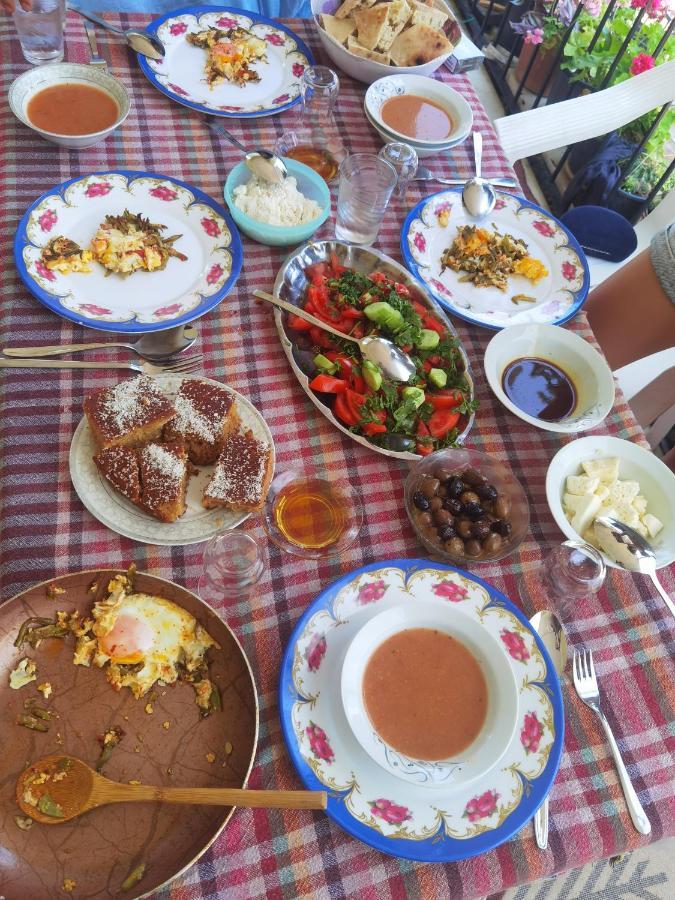 Adventurous Local Hostel 페티예 외부 사진